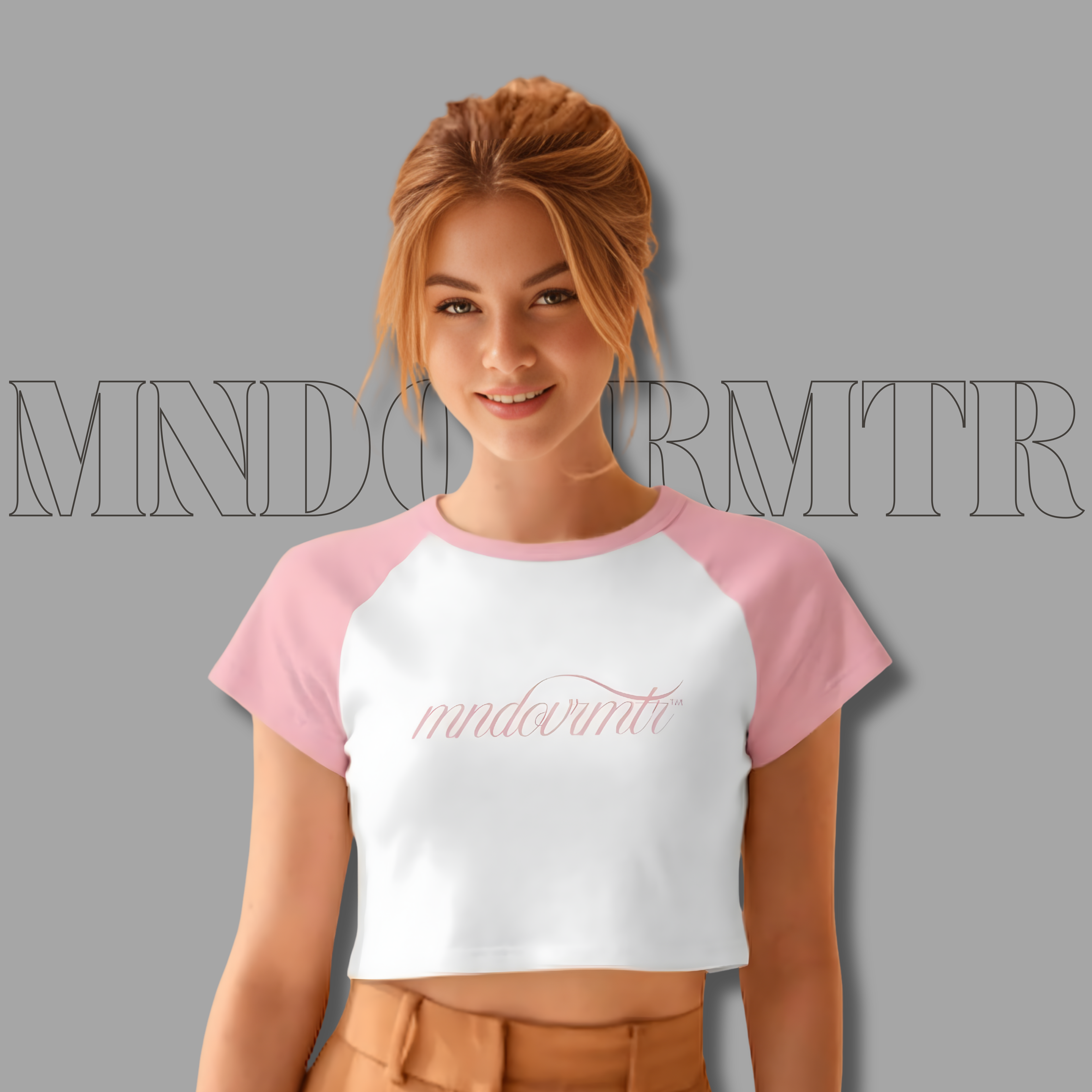 MNDOVRMTR™ micro rib raglan baby tee in white/pink - Y2K crop top, front logo
